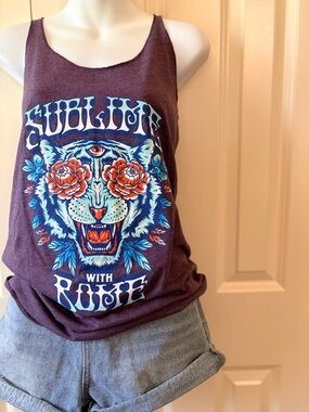 2pc top & shorts, Tank Top with Floral Tiger Design & Fashion Nova Shorts size S